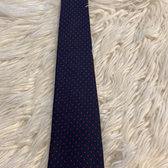 Christian Dior Man Tie so beautiful navy blue with red dots excellent condition - Picture 11 of 12